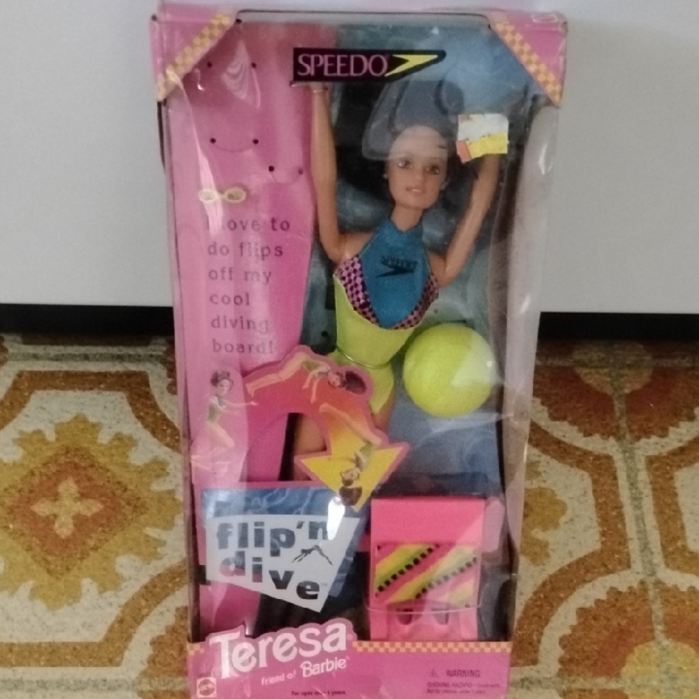Speedo Flip 'n Dive Doll with Pink and Yellow Gear